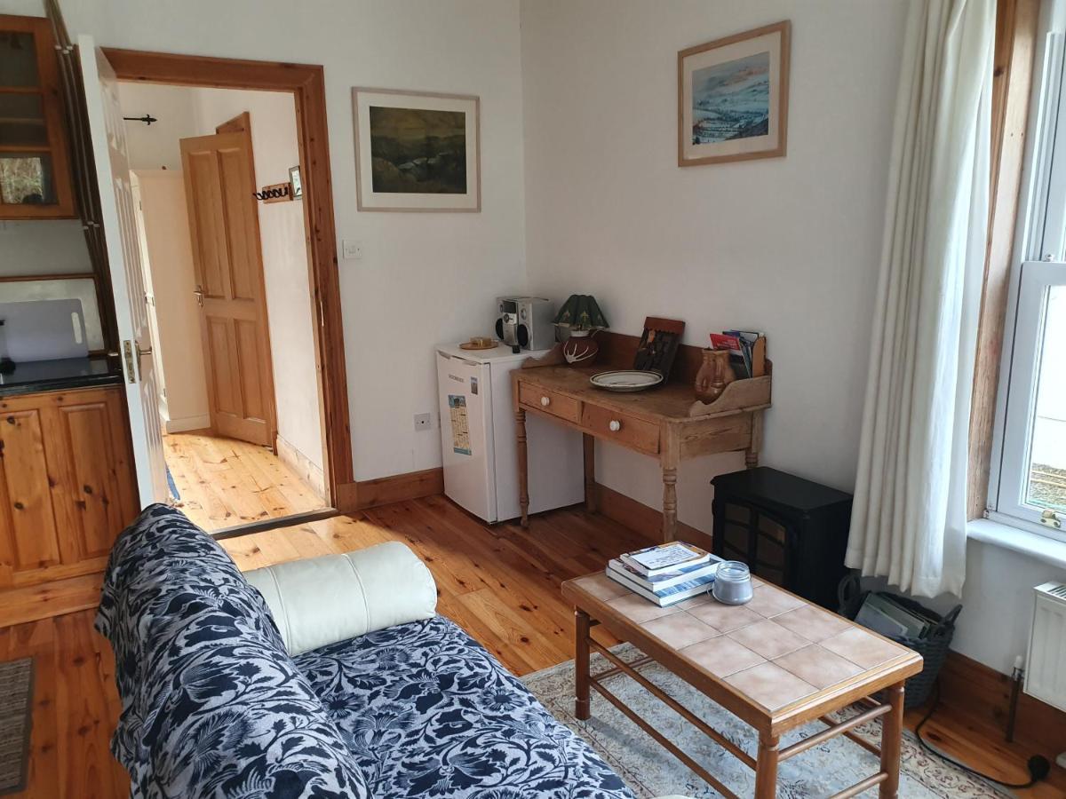 Cosy Self Contained Cottage With Stunning Views Killaloe Kültér fotó